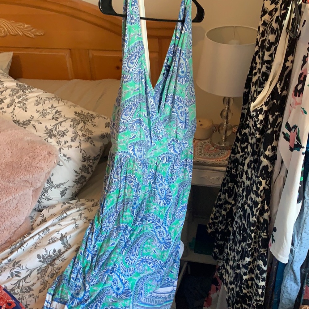 V-neck wrap dress